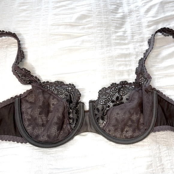 Passionata Lace Bra - Picture 3 of 8